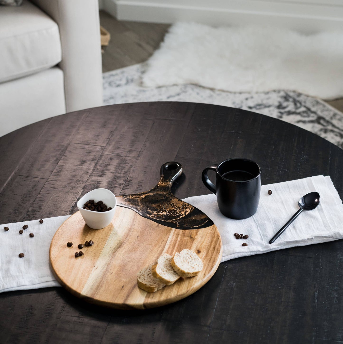 Charcuterie Board 12" Round with handle: Marble