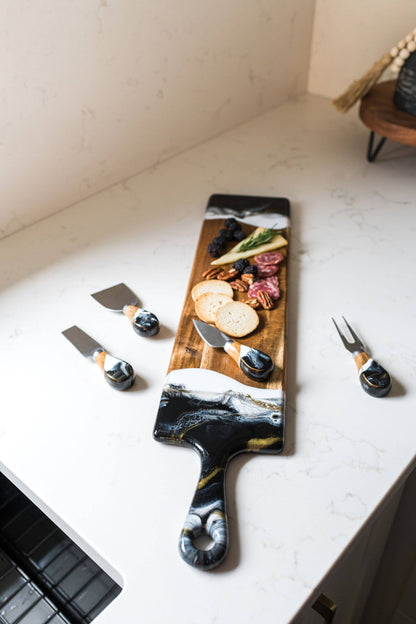 Resin Cheese board / Charcuterie Board - Baguette 5"x24": Onyx